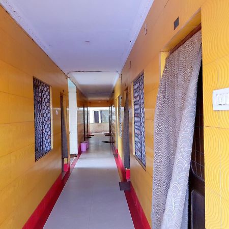 Hotel Swarg 푸리 외부 사진